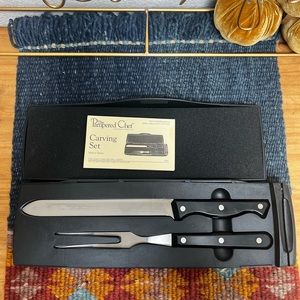 Pampered Chef Carving Set with Built in Sharpener and Case